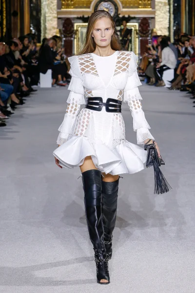 Look 48